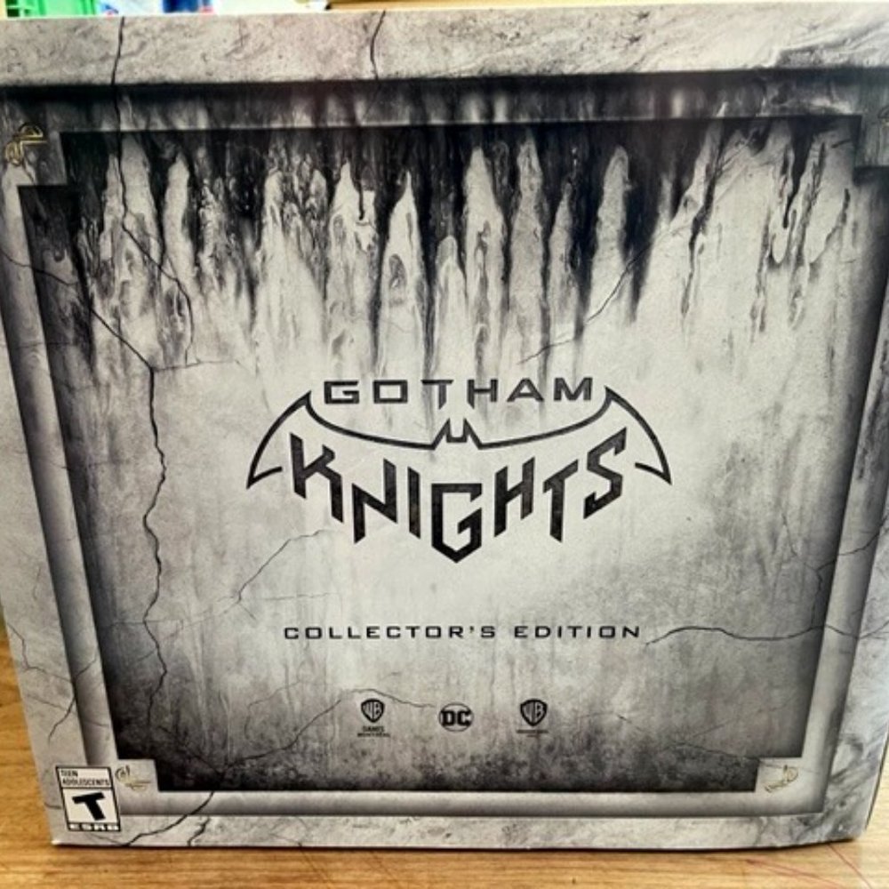 New in Box Gotham Knights - Collector's Edition - PC